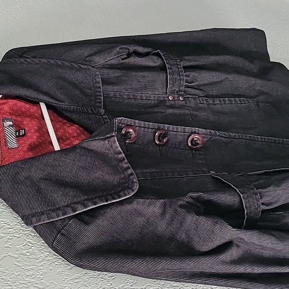 Volcom Jacket - Picture 2 of 7